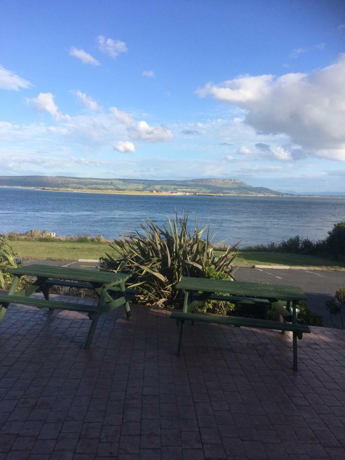 The Castle Inn Restaurant Greencastle  Exterior foto